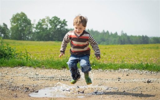 2023年8月13日六月二十七出生的男宝取名 八字五行起名