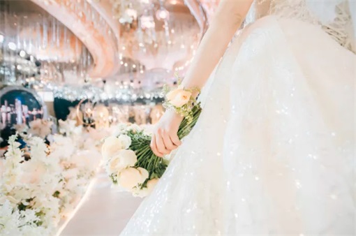 2023年农历八月初一今日宜结婚吗 属于婚礼宴请大吉日吗