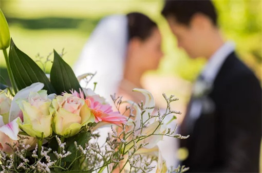 2023年农历八月十五中秋节今日宜结婚吗 属于婚礼宴请大吉日吗